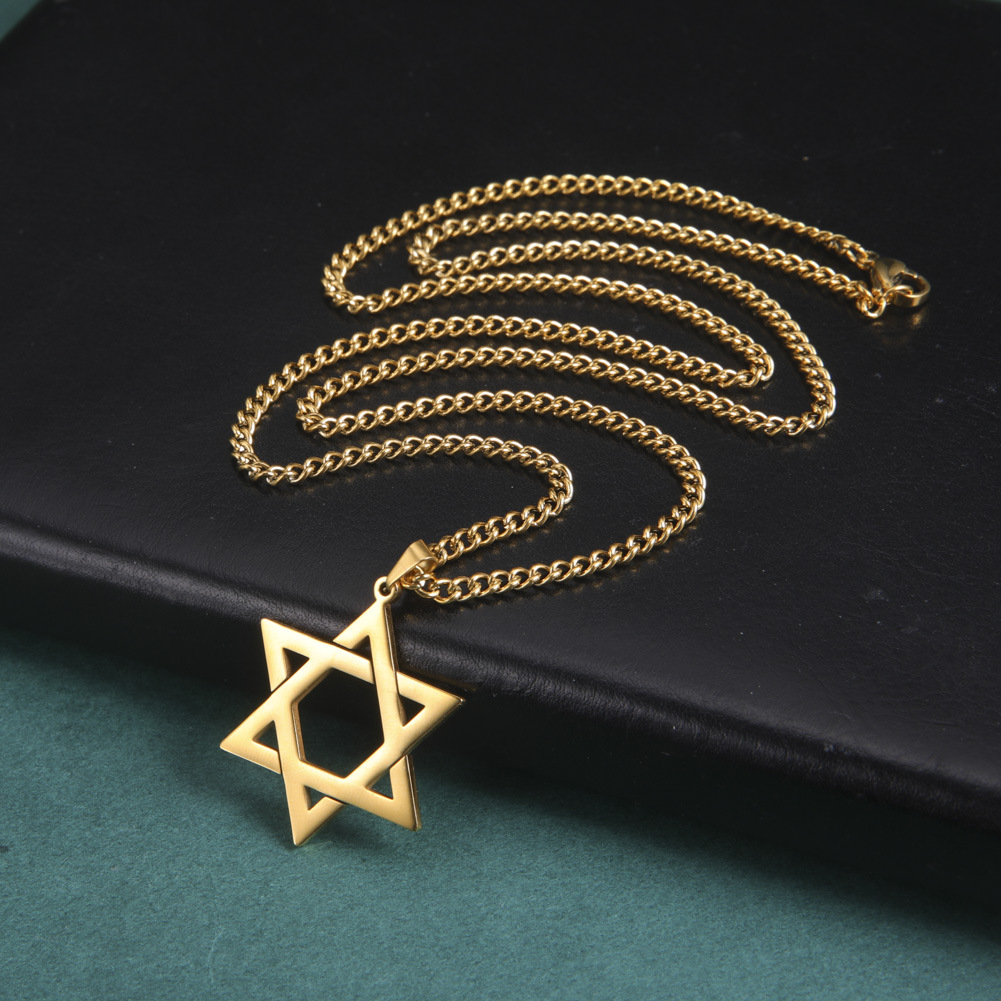 Colar com Pingente Estrela de  - Jewelry & Watches Spółka Z Ograniczoną Odpowiedzialnością avaliação e preço